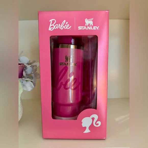 🎉LAST PIECE🎉Limited edition Stanley BARBIE ICON 30 OZ QUENCHER - Picture 2 of 15
